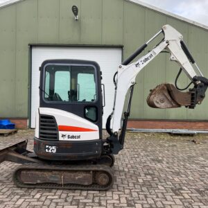 model de excavator compact