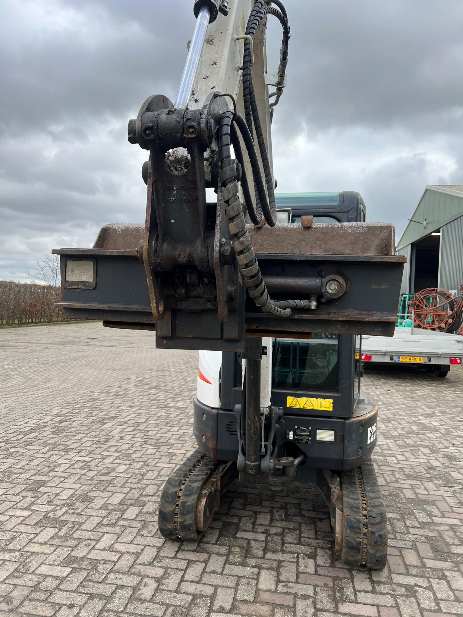 compact excavator model - imagine 3