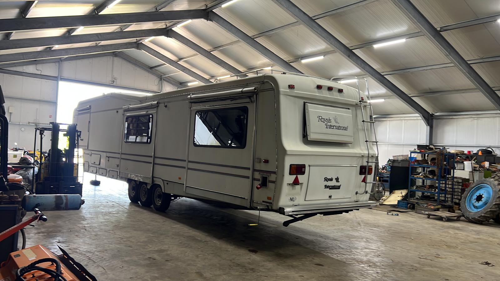 Royals International 5th Wheel Caravan - Afbeelding 3