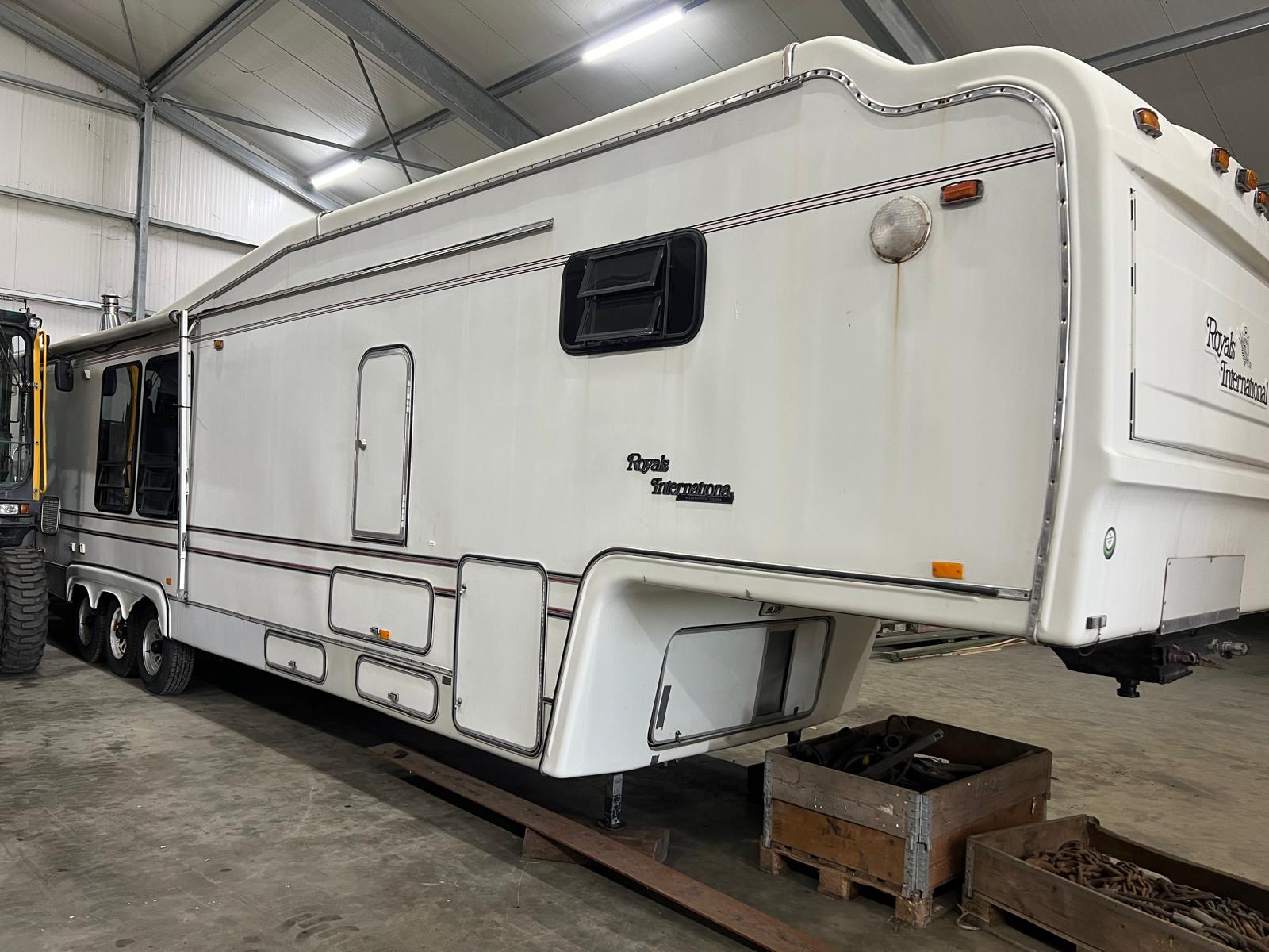 Royals International 5th Wheel Caravan - Afbeelding 5